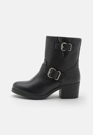 Stiefelette - black