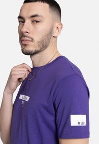 Redefined Rebel GUTI TEE - Camiseta estampada - prism violet