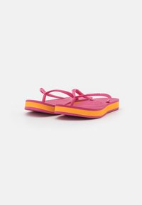 Havaianas SLIM FIT FLATFORM - Sandálias em T - pink electric