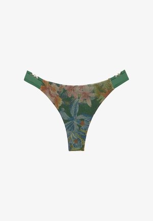 Partea de jos a costumului de baie tip bikini din plasă florală, cu bretele laterale verzi uni și închizători argintii cu cârlig, într-un model multicolor cu tonuri albastre, portocalii și roz.