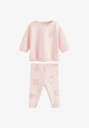 Mekana ružičasta majica za bebe s dugim rukavima s printom boce "milk club" i pripadajuće rebraste hlače s preslatkim ilustracijama hrane i pića.