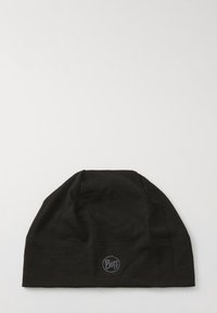 Berretto nero realizzato in tessuto morbido con una consistenza liscia. Presenta una parte superiore arrotondata e un logo ricamato sul davanti.