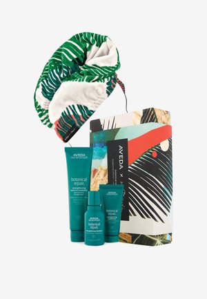 BOTANICAL REPAIR™ STRENGTHENING COLLECTION - Hair set - -