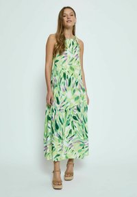 Desires MACIE HALTERNECK - Vapaa-ajan mekko - sap green print