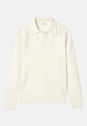 Krämfärgad stickad tröja med polo-krage, ribbade ärmslut och nederkant, med en framplacket och mjuk textur.