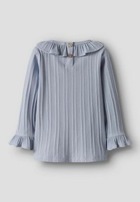 Jasnoniebieski żebrowany top z długim rękawem, z falbankowym kołnierzem, zapięciem na guziki z tyłu i rozszerzanymi mankietami. Tekstura z mieszanki bawełny, luźny krój.