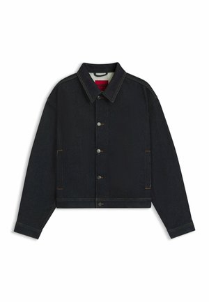 Giacca in denim scuro con colletto, chiusura frontale con bottoni e due tasche laterali. Presenta cuciture gialle a contrasto e un design cropped.