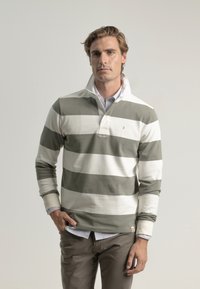 No seleccionado, verde claro