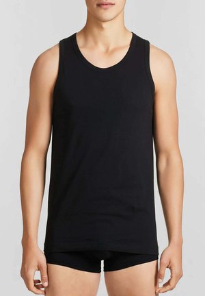 Canotta nera in tessuto liscio, con scollo tondo e spalline larghe. Vestibilità aderente al corpo senza decorazioni visibili.