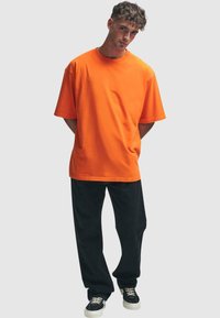 2Y Studios OVERSIZE  - Jednoduché tričko - orange
