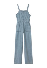 Pantalones de mezclilla azul claro con tirantes ajustables, dos bolsillos frontales y patas anchas, con un acabado texturizado y costuras cosidas.