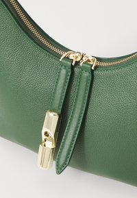 Furla GOCCIA S SHOULDER BAG - Borsa a mano - alloro