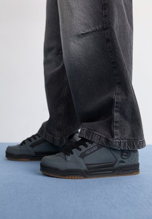 TILT - Scarpe skate - storm grey/black