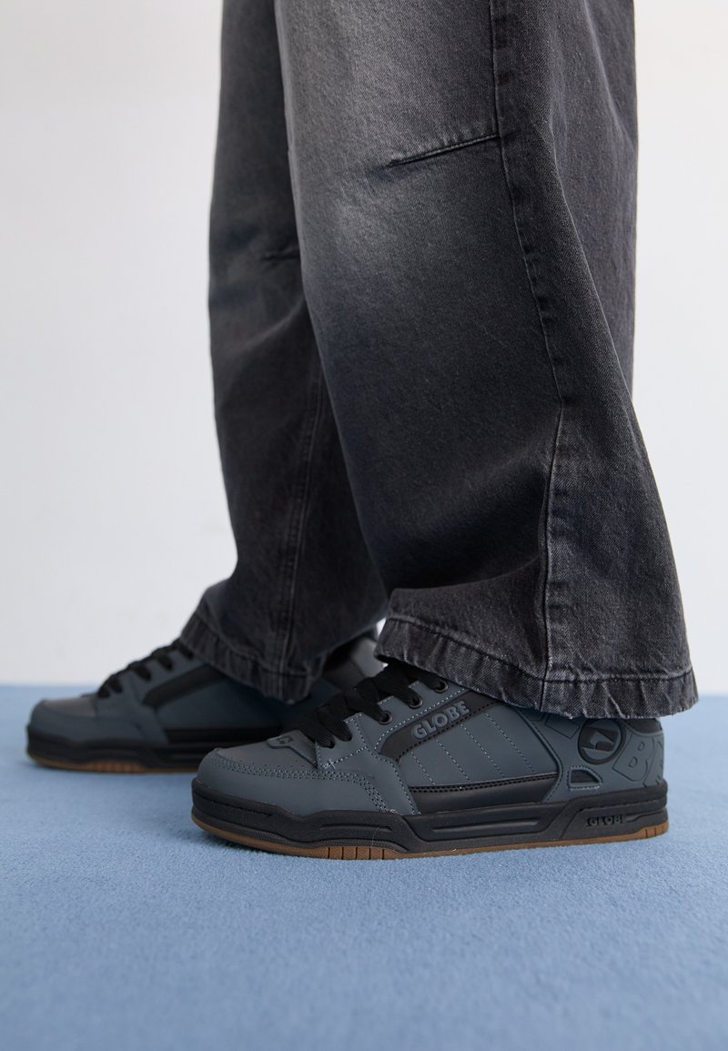 Globe TILT Scarpe skate storm grey/black/grigio