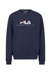 Maglione blu navy realizzato in un mix di cotone, con scollo a girocollo, polsini a costine e il logo FILA in rosso e bianco con "FONDATO NEL 1911" sotto.