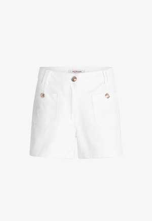 Weiße Baumwollshorts mit zwei Fronttaschen, dekorativen goldenen Knöpfen und einem mittelhohen Bund. Glatte Textur und taillierte Passform.