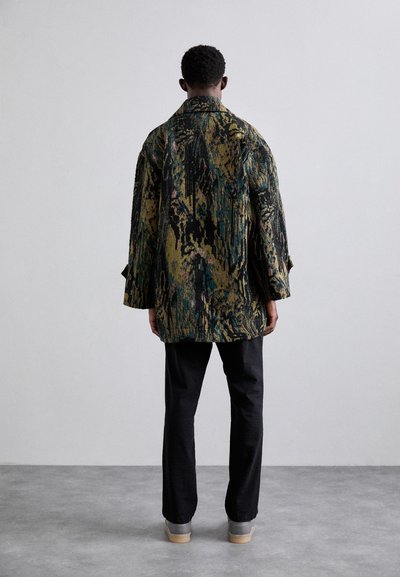 Henrik Vibskov DIMOUT COAT UNISEX - Puspaltis - shadow bouquet