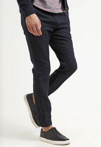 BOSS CASUAL Kalhoty - dark blue