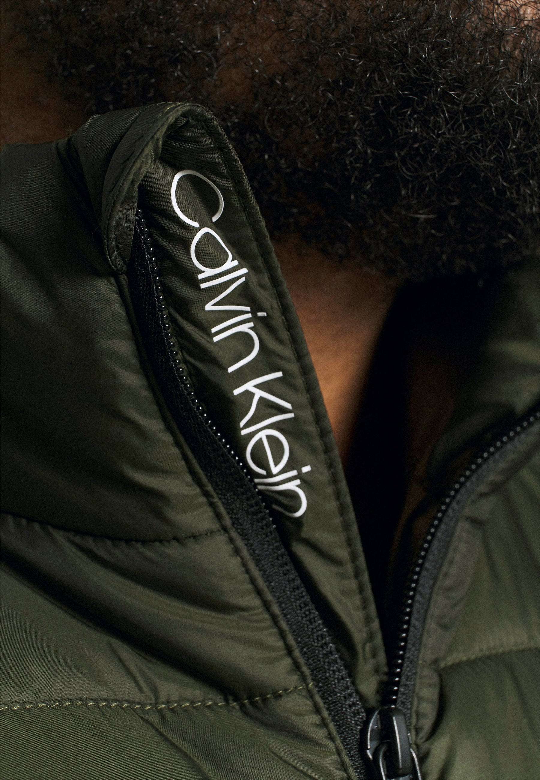 Calvin Klein ESSENTIAL SIDE LOGO JACKET 