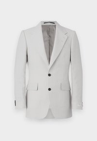 Lichtgrijze linnenjas met notch-lapel, twee knopen, twee voorzakken en zwarte knoopaccenten. Soepele textuur overal.