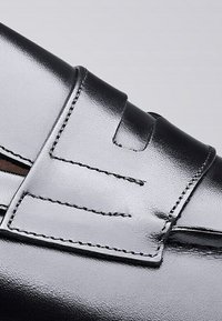 Finsbury COLLEGE - Zakelijke loafers - noir