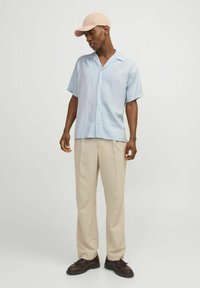 Jack & Jones JPRCCAARON RESORT - Shirt - skyway