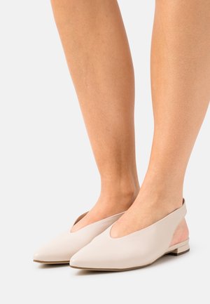 Högl, Ballerines à brides arrière - off-white