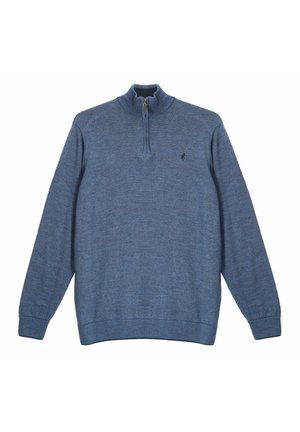 Pull bleu à manches longues avec fermeture à glissière quart, manches et ourlet côtelés, comportant un petit logo sombre brodé sur le côté gauche de la poitrine.