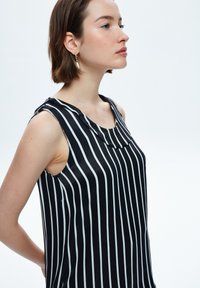 adL STRIPED - Blůza - striped black