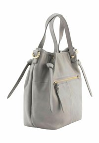 Borsa a tracolla in pelle grigia con doppio manico, cerniere laterali e finiture in tonalità oro. La superficie textured e la forma strutturata esaltano il suo design.