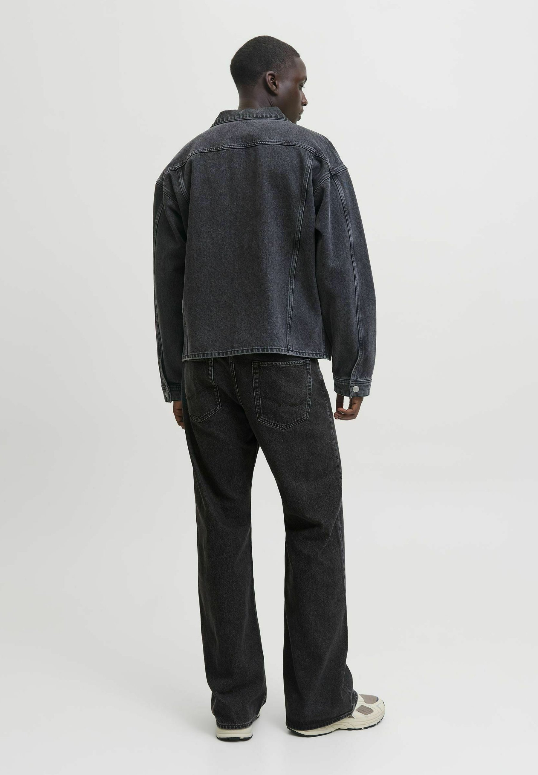 Jack & Jones Flared fit JJITOBY JJORIGINAL SQ 737 LN - Relaxed fit