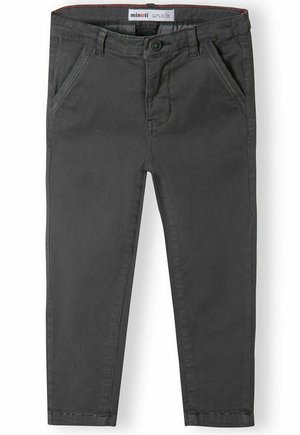 Ciemnoszare dziecięce spodnie z przednimi kieszeniami, zapięciem na guziki, szlufkami na pasek oraz metką z napisem "minoti" wewnątrz pasa.