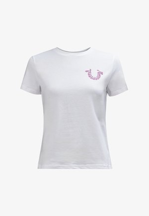 T-shirt en coton blanc à col rond et manches courtes, avec un logo rose brodé sur la poitrine gauche.