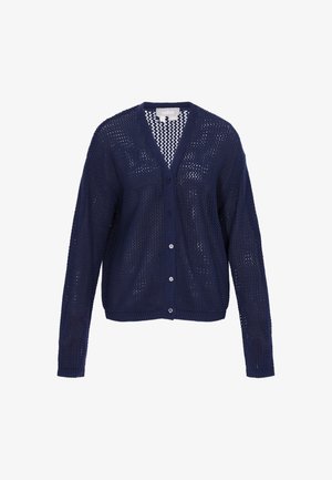 Tmavě modrý pletený svetr s volným vzorem, výstřihem do V a knoflíky vpředu. Má žebrované manžety a lem s mírně volnějším střihem.