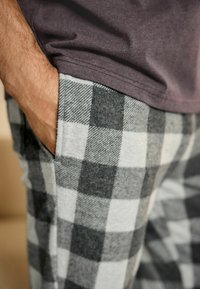 Next REGULAR FIT - COSY BRUSHED SET - Pizsama szett - check grey