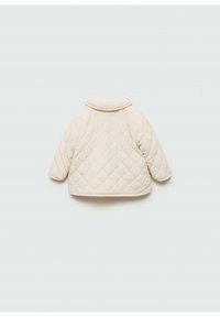 Krämfärgad vadderad jacka med en strukturerad yta, utrustad med en mjuk krage och rundad nederkant, designad med långa ärmar och en lös passform.