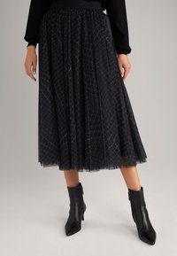 JOOP! Gonna a campana - black