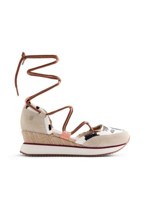 ANIMAL PRINT OPEN ABUJA - Richelieus - vaca