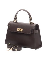 Hnědá kožená kabelka s texturovaným povrchem, horním držadlem, zlatým zapínáním a odnímatelným ramenním popruhem.