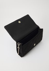 Valentino Bags CHARLOTTE - Taška s příčným popruhem - nero