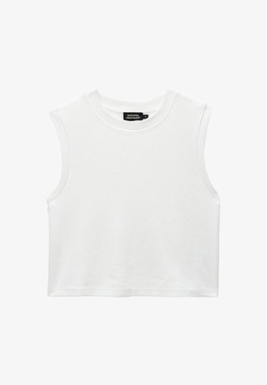 Top court blanc sans manches avec encolure ronde, bord côtelé et étiquette de la marque Monoprix à l’intérieur du col.