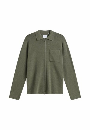 Veste zippée à manches longues de couleur vert olive avec col et poche poitrine, conçue pour un usage décontracté.