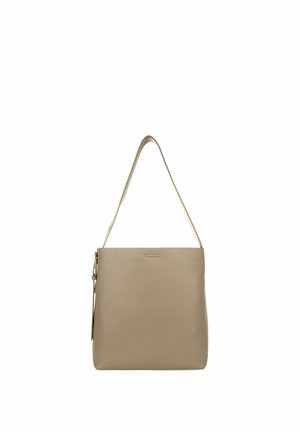 Beige Lederschultertasche mit flacher rechteckiger Form, einem einzelnen Tragegurt und seitlichem Reißverschlussdetail vor weißem Hintergrund.