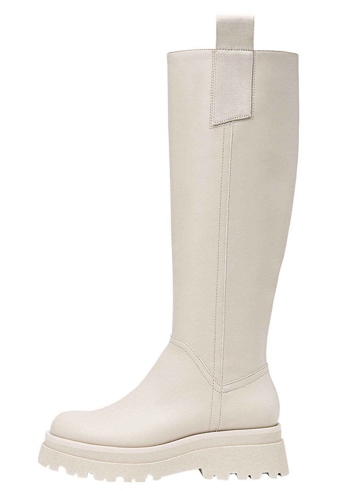 botte off white