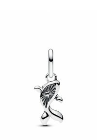 Ciondolo a forma di tartaruga in argento con finitura lucida, caratterizzato da un design con guscio testurizzato e un gancio liscio per il fissaggio.