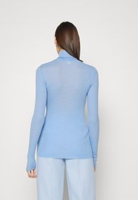ARKET Camisola - light blue