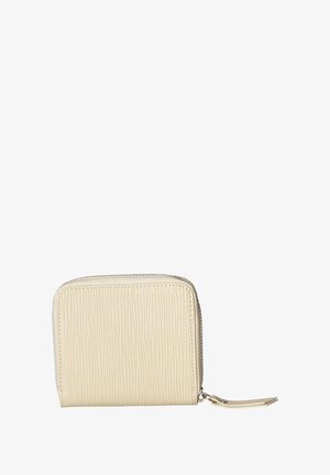 Crème-kleurige portemonnee met een gestructureerd exterieur, ritsluiting en een klein label eraan bevestigd. Compacte rechthoekige vorm, gemaakt van synthetisch materiaal.