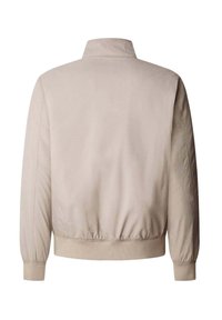 Beige bomberjacka med en mockkrage, elastiska ärmslut och fåll, slät tyg med låg lyster, minimalistisk design, ingen synlig hårdvara.