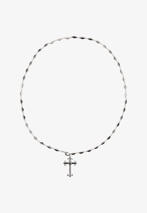 Zilveren ketting met afwisselend gedraaide schakels en een klein decoratief kruisje dat in het midden hangt.
