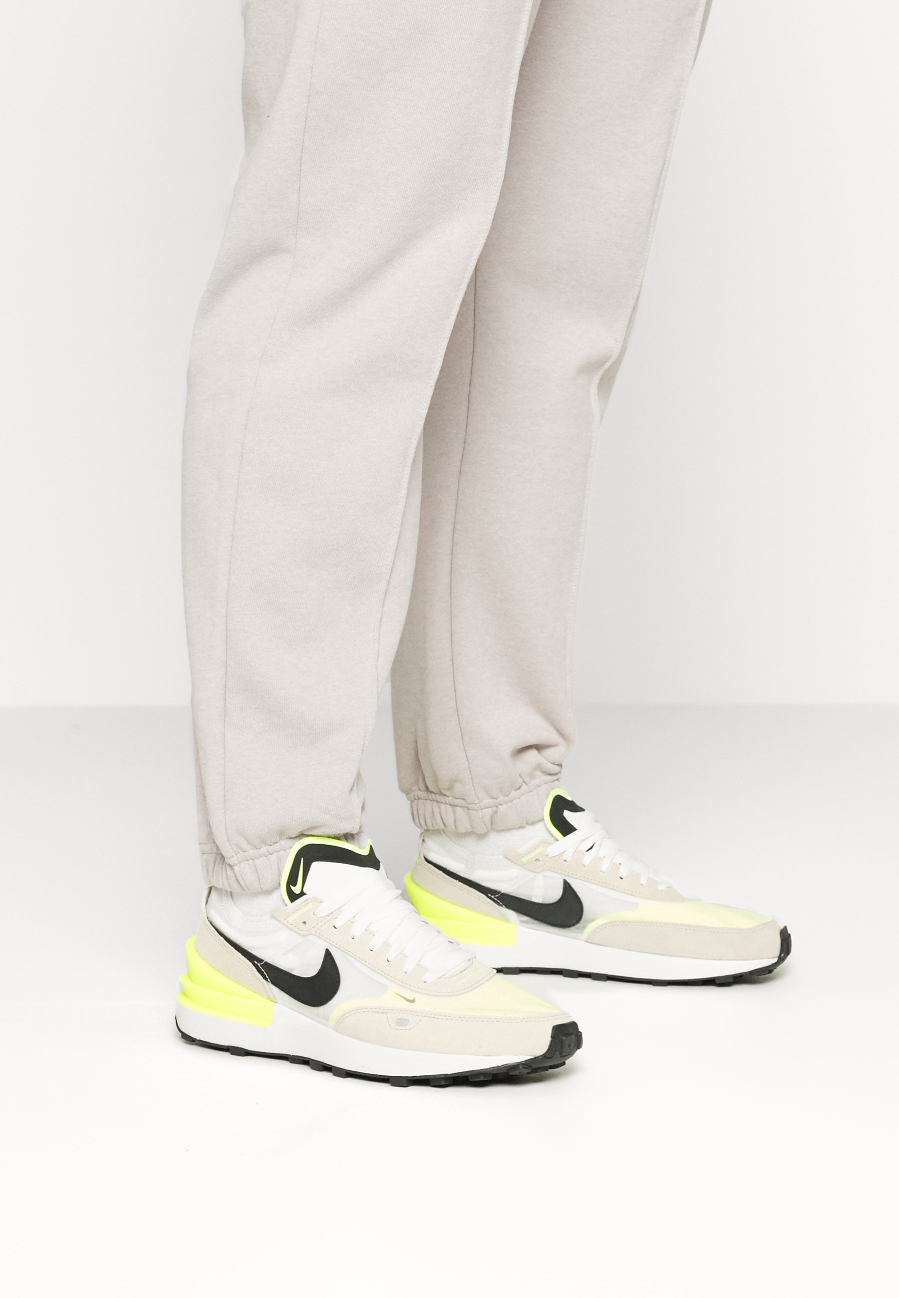 zalando nike waffle one